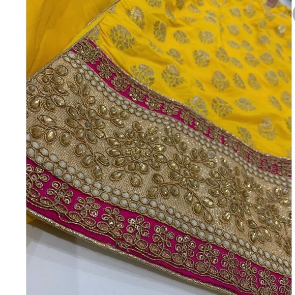 Yellow gharara suit - Picture 2 of 3